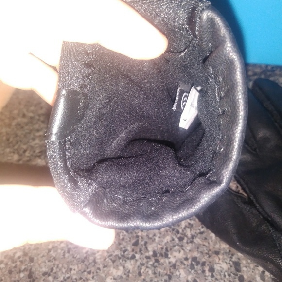 Warm touch screen gloves. - Picture 3 of 3